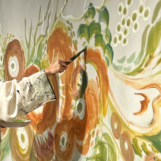 いくらまりえ  壁画「種の開く、」