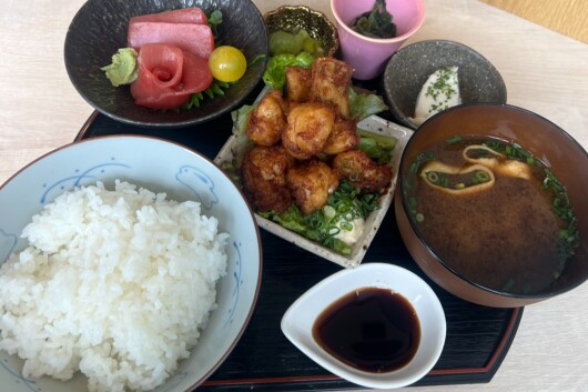ふぐの唐揚げ×マグロ刺身定食 1,500円